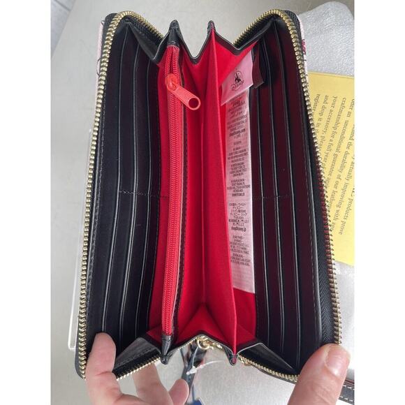 New! Dooney & Bourke Disney Mickey & Minnie in Love Wristlet Wallet Light Pink - Picture 5 of 5